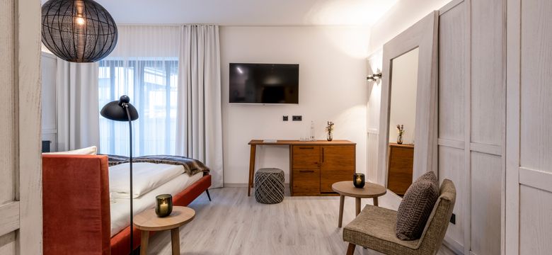 Hüttenhof - Wellnesshotel & Luxus-Bergchalets: Doppelzimmer "Süße Träume" image #4