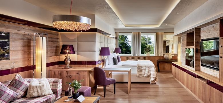 5* Wellness- & Sporthotel Jagdhof: Romantik-Suite image #2