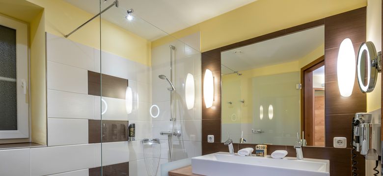 Das Stemp****S Wellnessresort: Rosensuite image #3